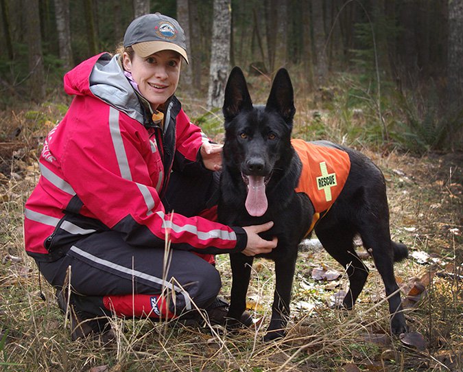 SAR dog Jada Vom Banach at work with her handler Jo Fraser. Sire: Aron vom Poppitz, Dam; Exa vom Banach.